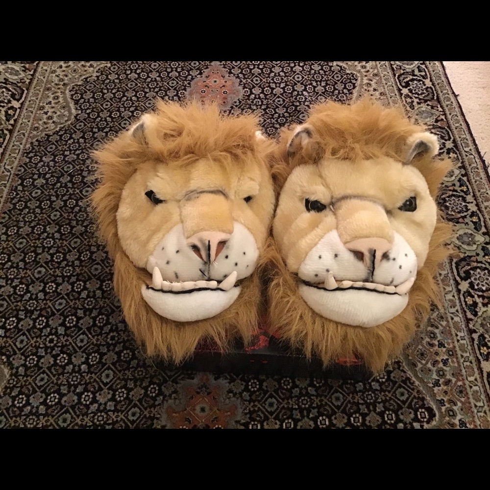 Lion adult slippers